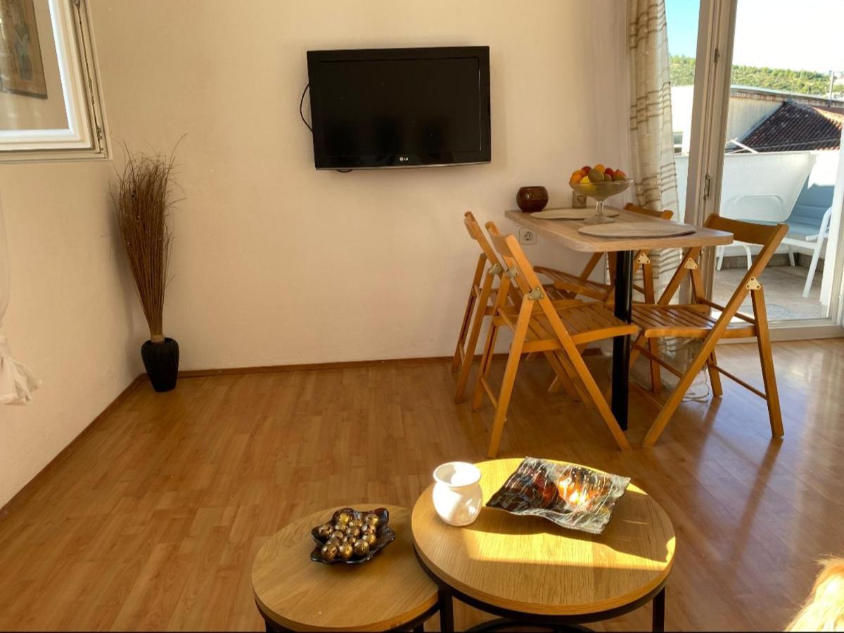 Apartment Remi, Penthouse With Balcony, Free Parking Marina Esterno foto